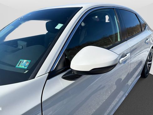 Used 2023 Honda Civic Touring image 12