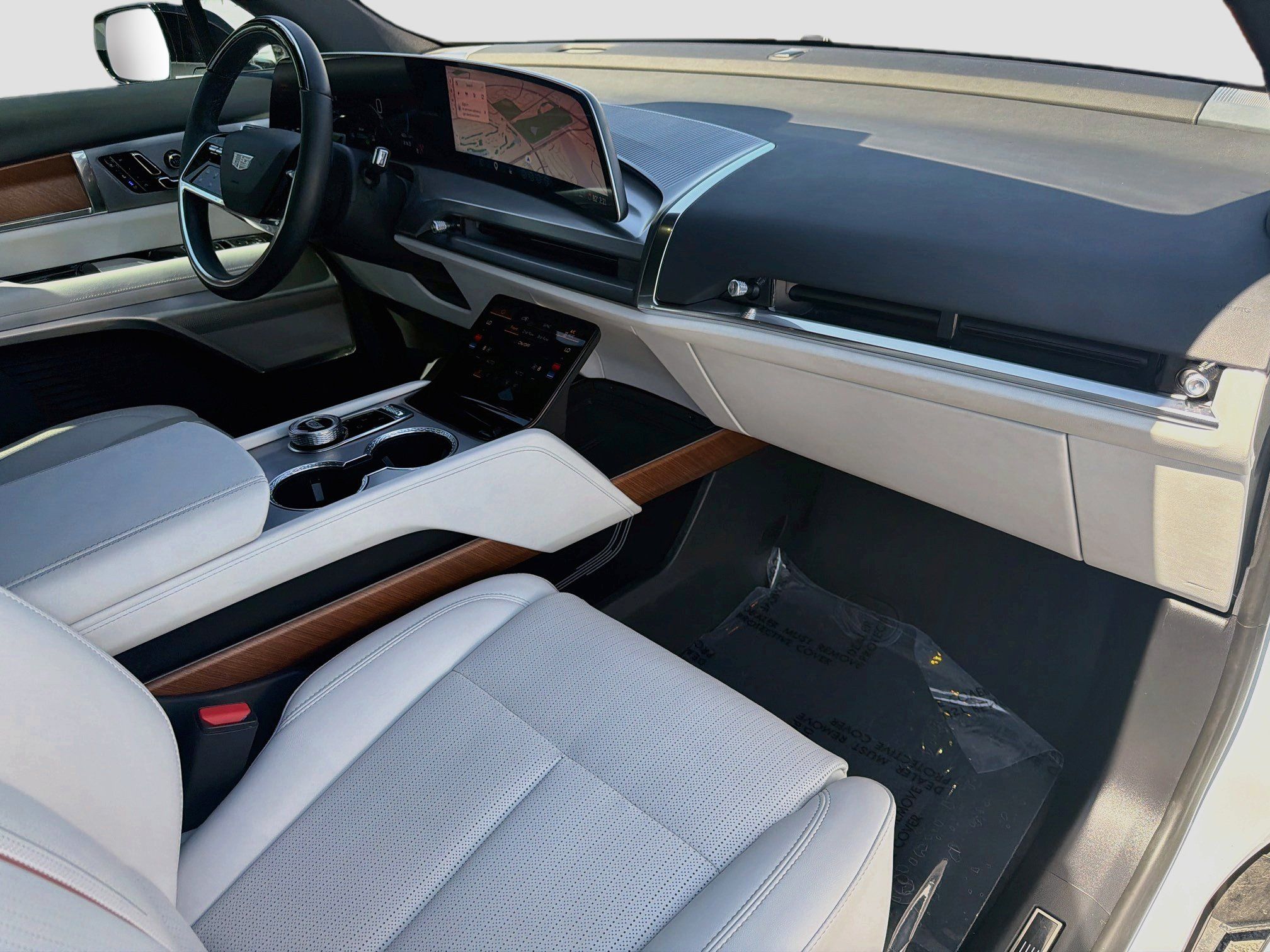 Certified 2026 Cadillac Vistiq Luxury AWD/4WD image 32