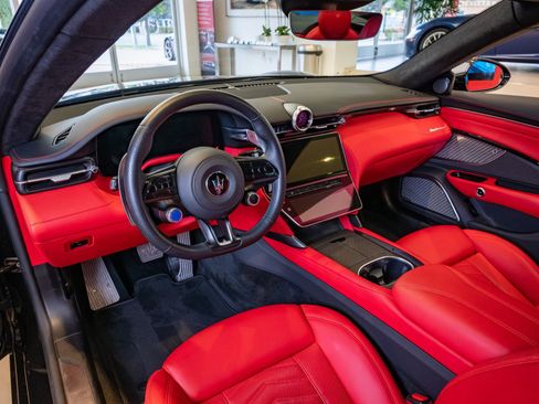 Used 2024 Maserati GranTurismo Trofeo image 9