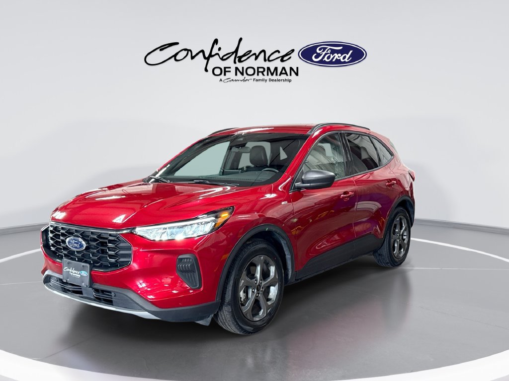 Certified 2025 Ford Escape ST-Line FWD image 3