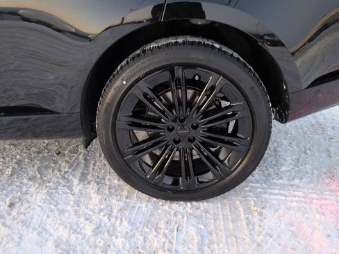 New 2026 Land Rover Range Rover Long Wheelbase Autobiography image 13