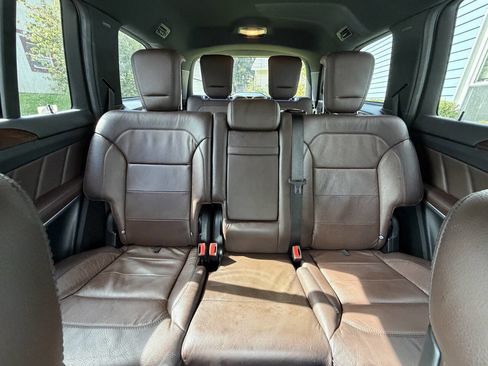 Used 2014 Mercedes-Benz GL 450 4MATIC image 33