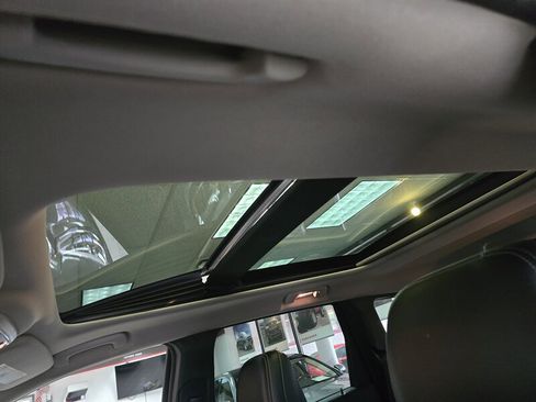 Used 2012 Jeep Grand Cherokee SRT8 w/ Luxury Group II image 32