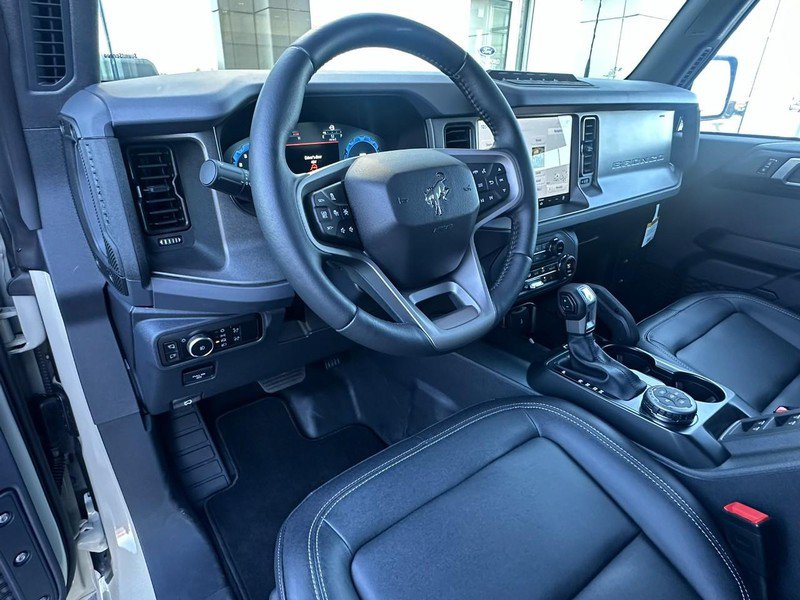 Used 2025 Ford Bronco Badlands AWD/4WD image 10