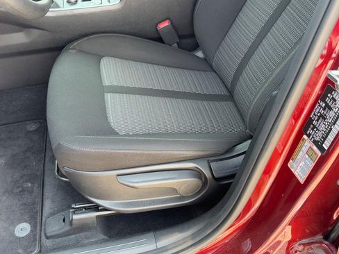 Used 2025 Kia Sorento LX FWD image 26
