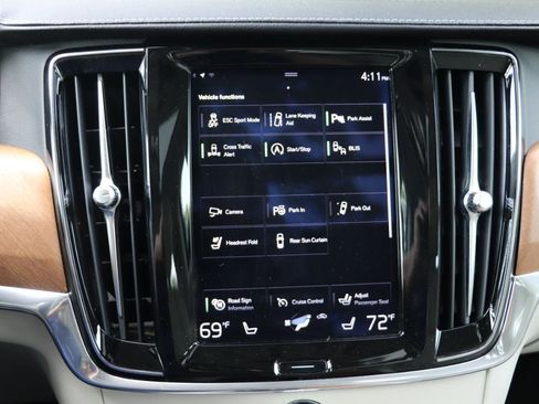 Used 2018 Volvo S90 T6 Inscription w/ Convenience Package AWD/4WD image 16