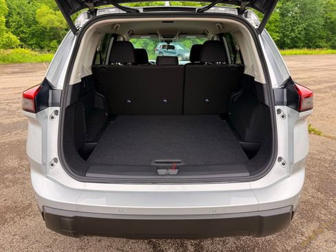 New 2026 Nissan Rogue SV image 33