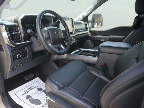Used 2024 Ford F250 Lariat w/ Lariat Ultimate Package AWD/4WD image 8