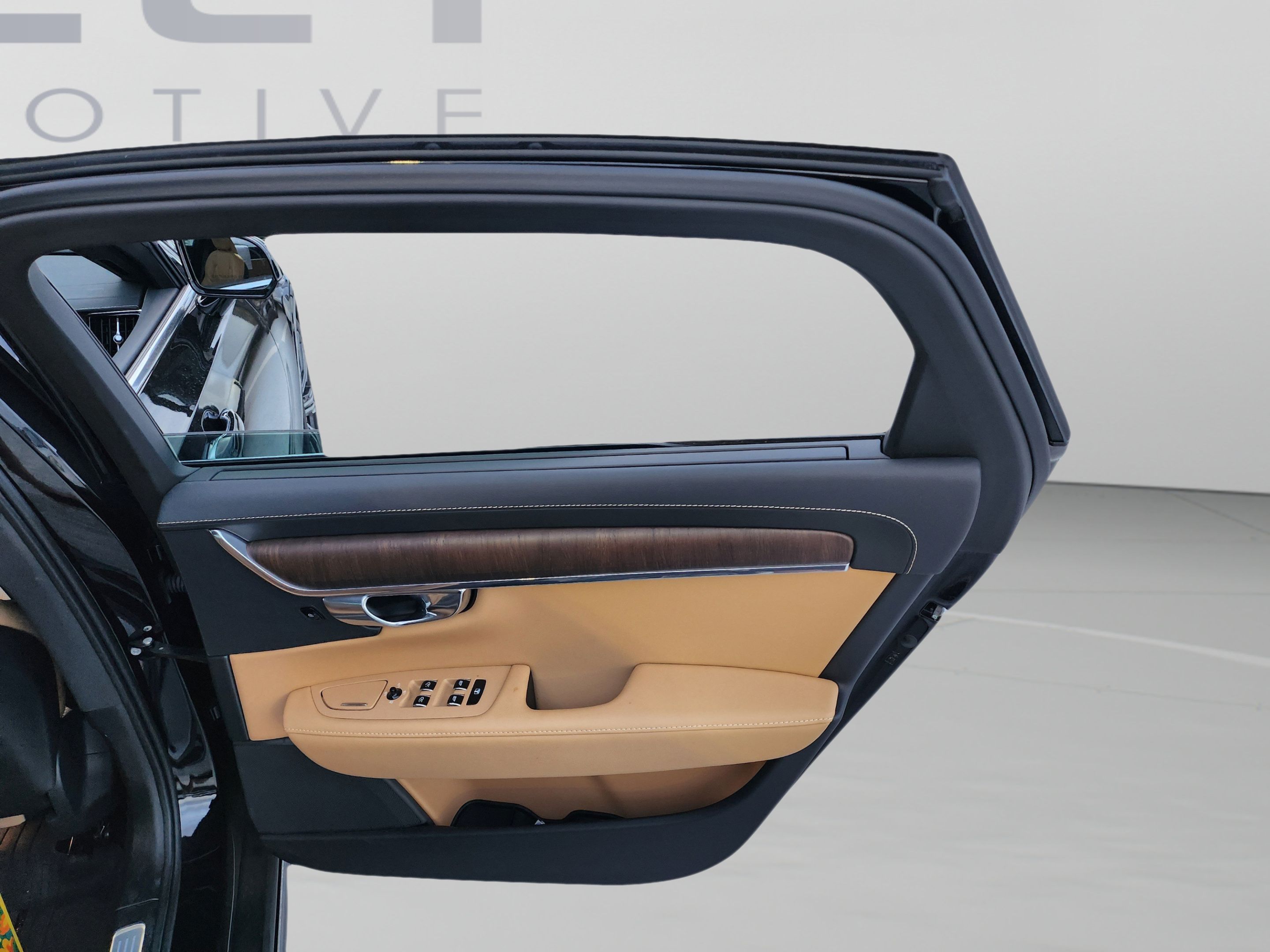 Used 2022 Volvo S90 B6 Inscription AWD/4WD image 29