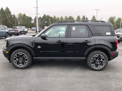 New 2025 Ford Bronco Sport Outer Banks image 2