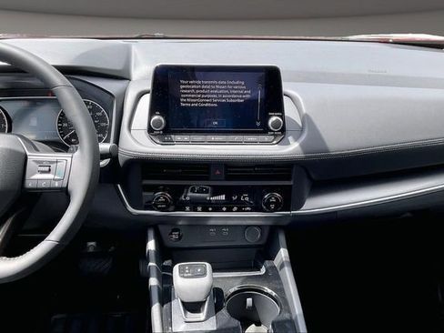 New 2026 Nissan Rogue SV FWD image 6