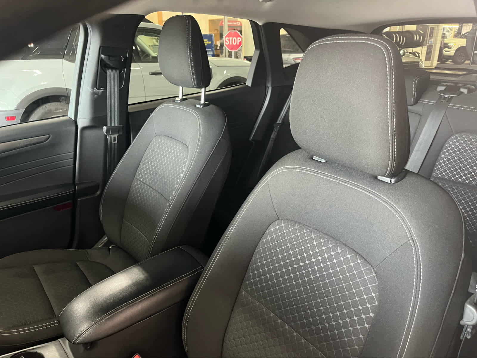 Used 2023 Ford Escape Active AWD/4WD image 14