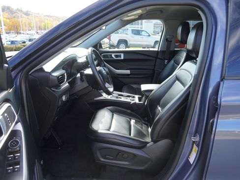 Used 2021 Ford Explorer XLT w/ Equipment Group 202A image 22