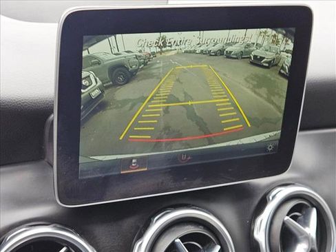 Used 2018 Mercedes-Benz GLA 250 image 15