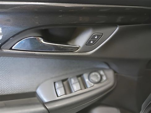 Used 2025 Chevrolet TrailBlazer LT image 10