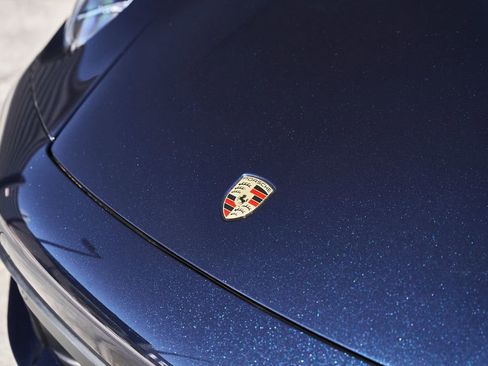 Used 2020 Porsche 911 Carrera 4S w/ Premium Package AWD/4WD image 7