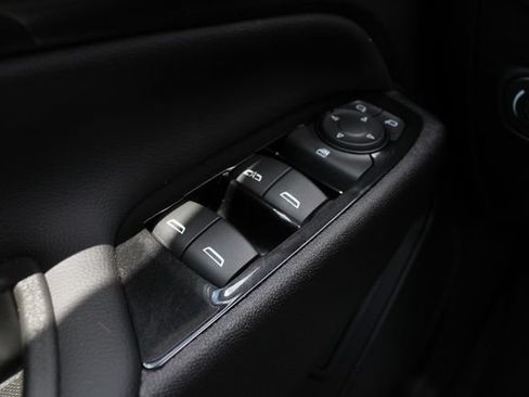 Used 2024 Chevrolet Equinox Premier AWD/4WD image 8