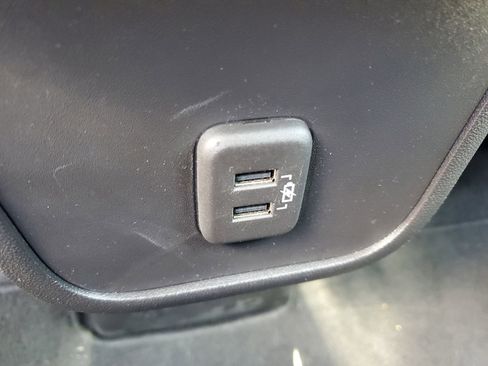 Used 2024 Chevrolet Equinox LS FWD image 11