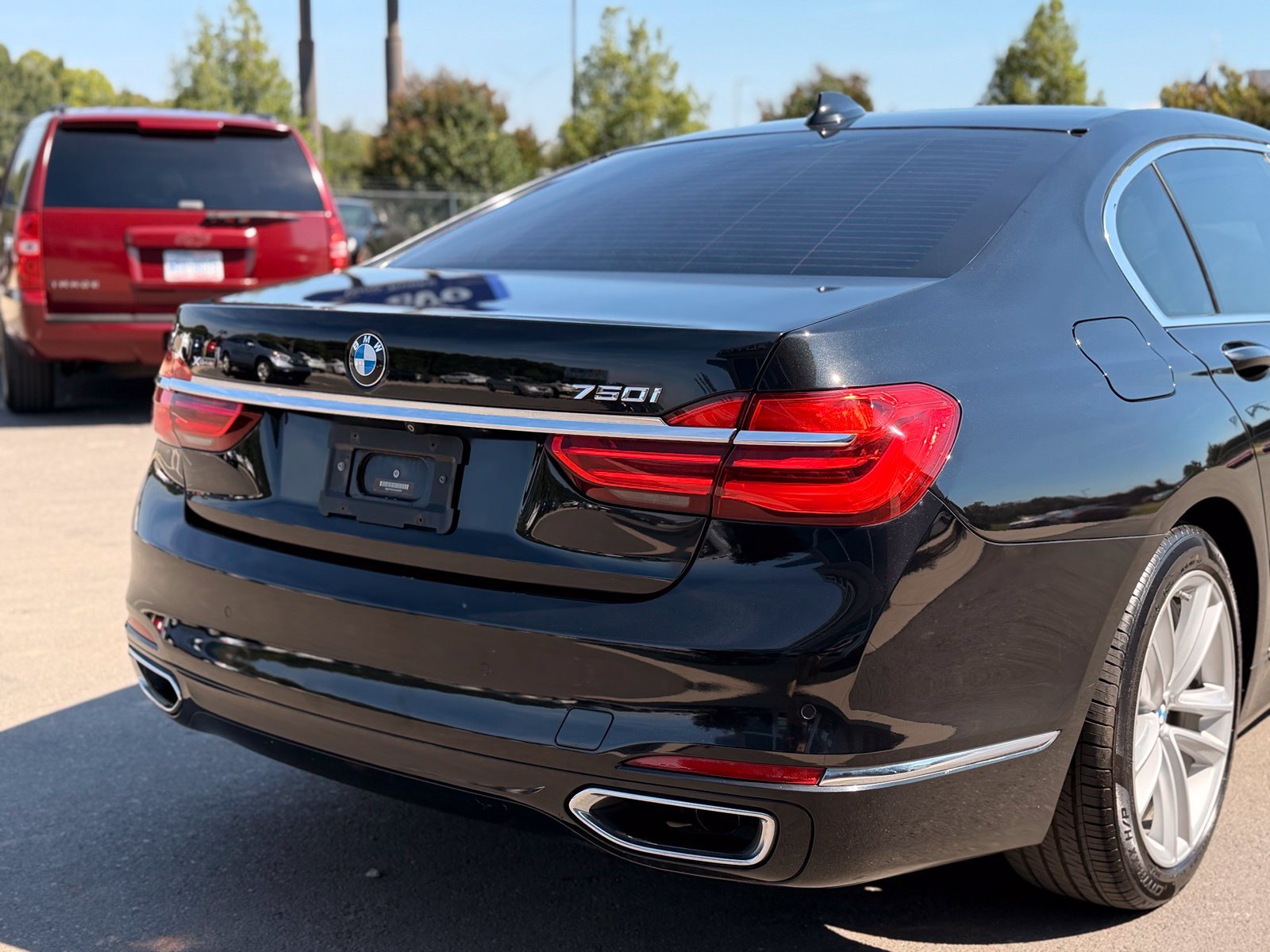 Used 2018 BMW 750i xDrive AWD/4WD image 15