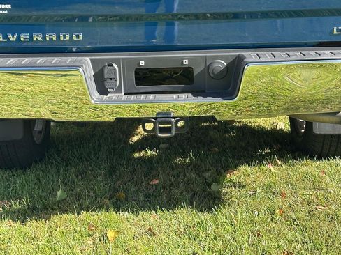 Used 2018 Chevrolet Silverado 1500 LT w/ All Star Edition AWD/4WD image 7