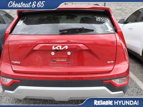 Used 2023 Kia Niro EX image 20