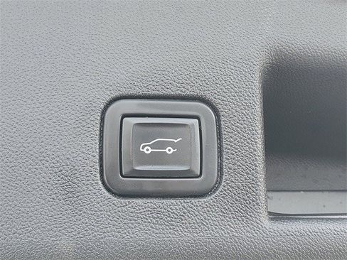 Certified 2021 Chevrolet Equinox LT image 10