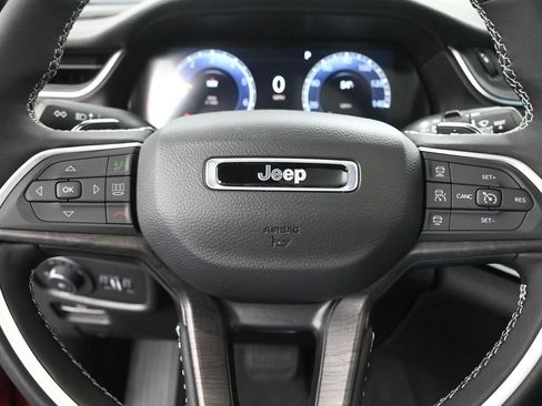 New 2025 Jeep Grand Cherokee Limited w/ Trailer Tow Package image 33