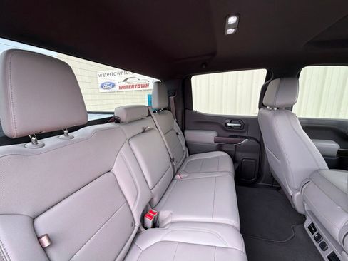 Used 2019 GMC Sierra 1500 SLT w/ X31 Off-Road Package AWD/4WD image 10