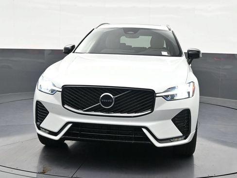 Used 2026 Volvo XC60 B5 Core AWD/4WD image 9