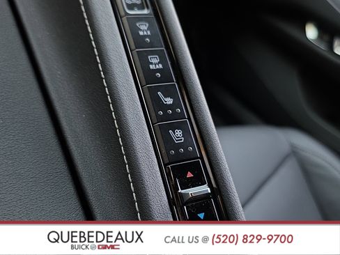 Used 2021 Chevrolet Corvette Stingray Preferred Cpe w/ Engine Appearance Package image 27