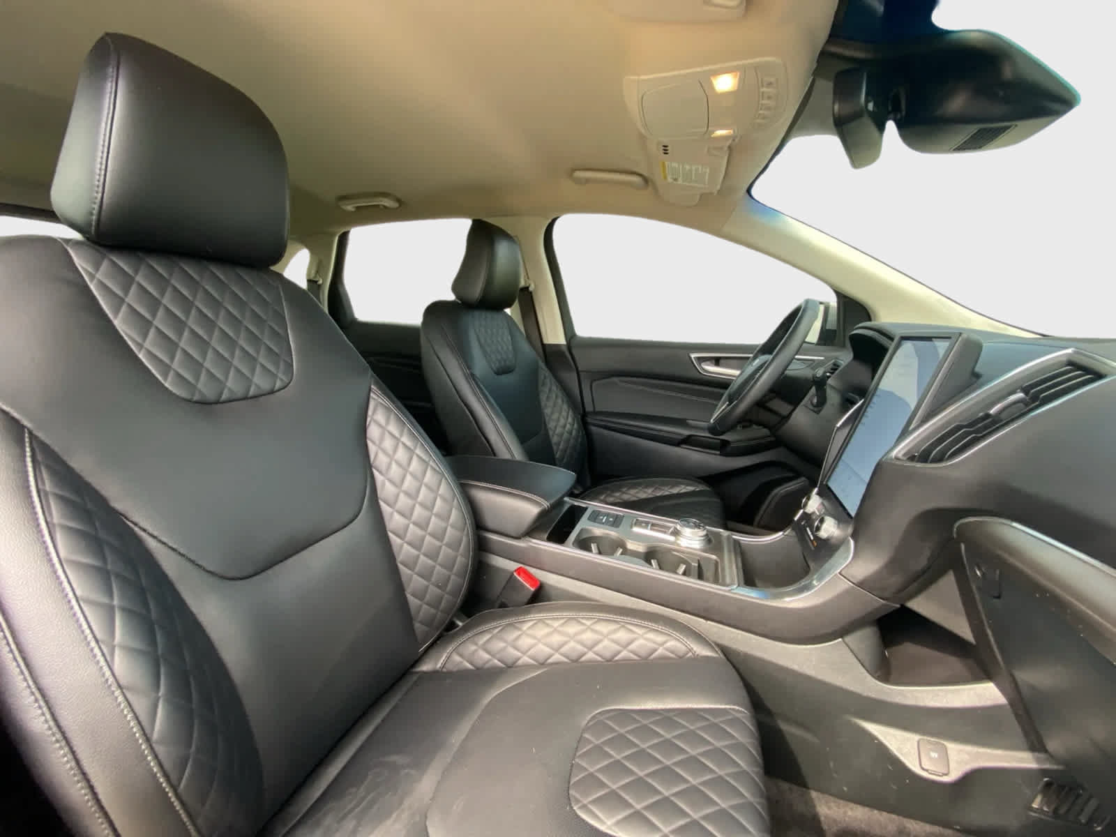 Used 2024 Ford Edge Titanium w/ Equipment Group 301A AWD/4WD image 15