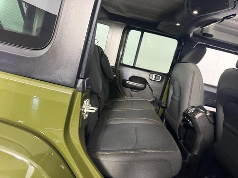 Used 2024 Jeep Wrangler Unlimited AWD/4WD image 27