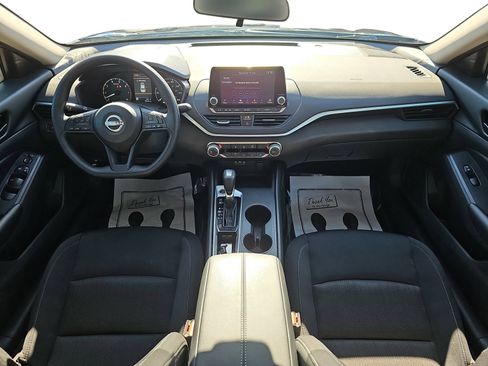 Used 2025 Nissan Altima 2.5 S image 9