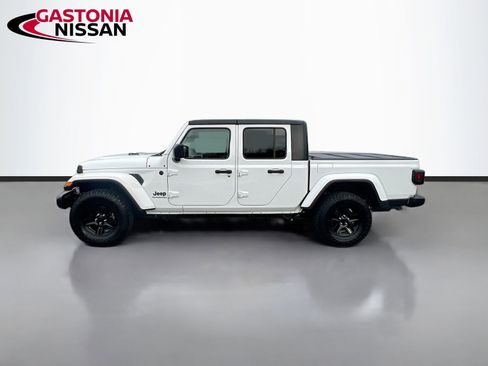 Used 2021 Jeep Gladiator Sport image 5