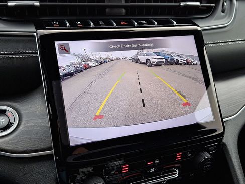 New 2025 Jeep Grand Cherokee L Limited w/ Black Appearance Package image 22