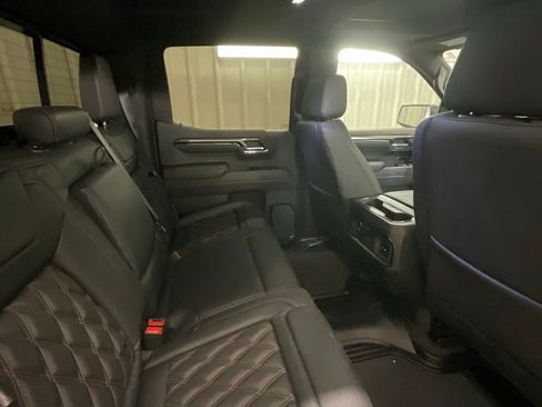 Used 2024 GMC Sierra 1500 AT4 w/ Technology Package image 12