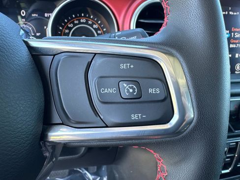 Used 2023 Jeep Gladiator Rubicon w/ LED Lighting Group image 33