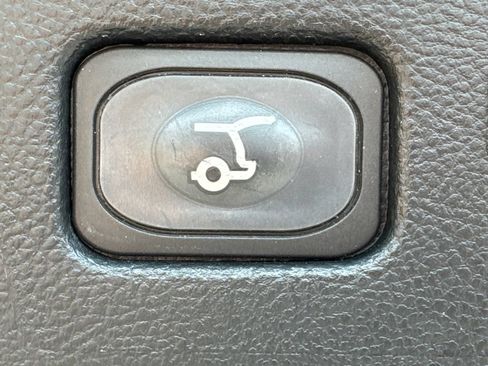 Used 2022 Ford Edge SEL w/ Sport Appearance Package AWD/4WD image 19