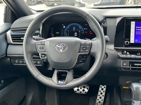 Certified 2025 Toyota Camry SE FWD image 38