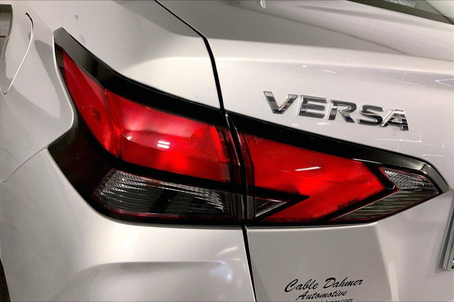 Used 2025 Nissan Versa SV FWD image 19