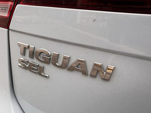 Used 2018 Volkswagen Tiguan SEL Premium AWD/4WD image 15