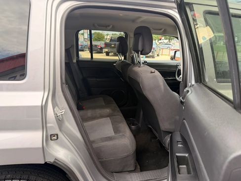Used 2016 Jeep Patriot Sport w/ Power Value Group FWD image 23