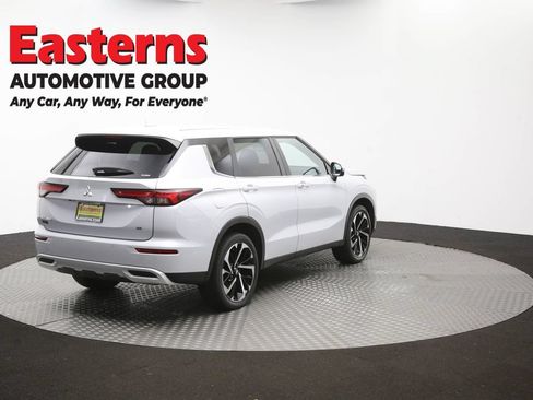 Used 2024 Mitsubishi Outlander SE AWD/4WD image 41