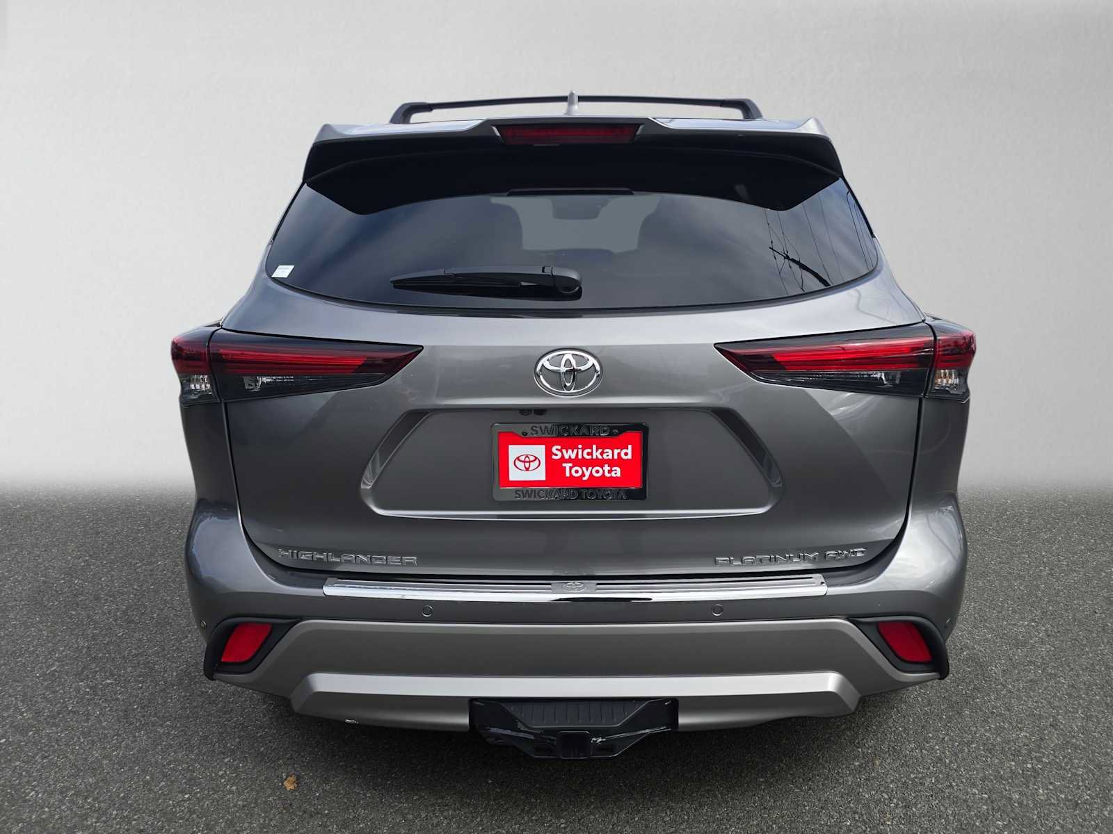 New 2026 Toyota Highlander Platinum AWD/4WD image 4