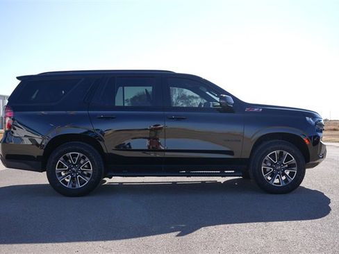 Used 2023 Chevrolet Tahoe Z71 w/ Luxury Package image 3