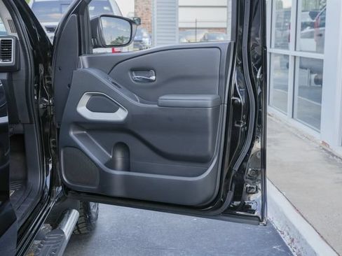 Used 2022 Nissan Frontier SV RWD image 35