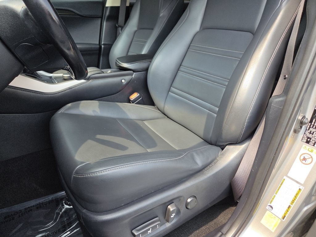 Used 2016 Lexus NX 200t FWD image 22