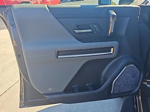 New 2025 GMC Hummer EV 3X w/ Battery Pack, 24 Module Pack image 9