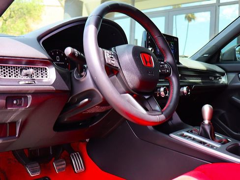 Used 2025 Honda Civic Type R image 40