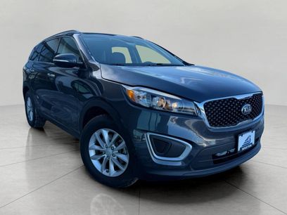 Used 2017 Kia Sorento LX w/ LX Convenience Package